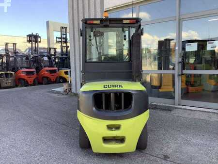Dieselový VZV 2016  Clark GTS30D (4)