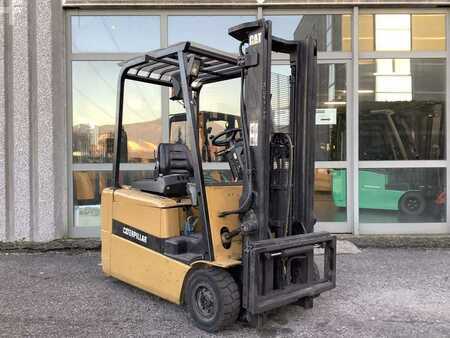Elektro tříkolové VZV 2000  CAT Lift Trucks EP18KT (1)