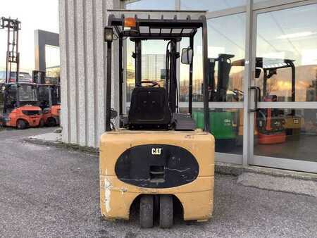 Elektro tříkolové VZV 2000  CAT Lift Trucks EP18KT (4)