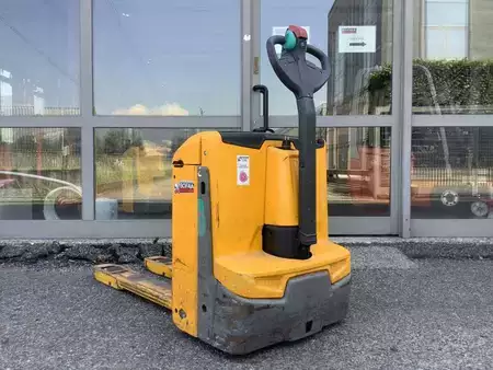Electric Pallet Trucks 2019  Jungheinrich EJE 114 (1)