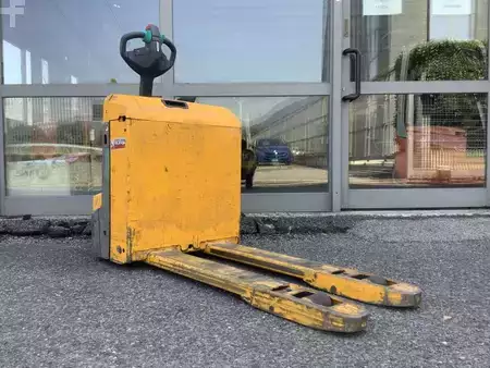 Electric Pallet Trucks 2019  Jungheinrich EJE 114 (2)