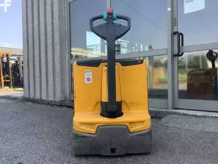 Electric Pallet Trucks 2019  Jungheinrich EJE 114 (3)
