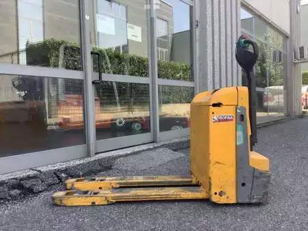 Electric Pallet Trucks 2019  Jungheinrich EJE 114 (5)