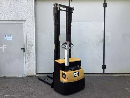 Ruční vysokozdvižný vozík 2014  CAT Lift Trucks NSP12N2 (1)