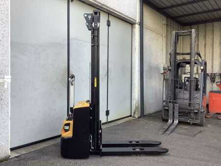 Ruční vysokozdvižný vozík 2014  CAT Lift Trucks NSP12N2 (5)