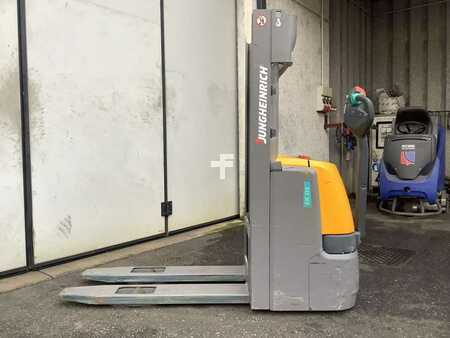 Stoccatori 2019  Jungheinrich EJC 112 (5)