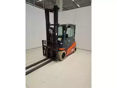 El Truck - 4-hjul 2023  Toyota 8FBMT50 (1)
