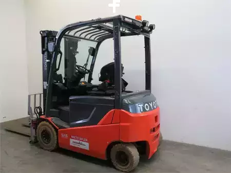Carrelli elettrici 4 ruote 2021  Toyota 8FBMKT25 (1)