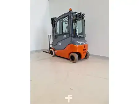 Electric - 4 wheels 2020  Toyota 8FBM20T (1)