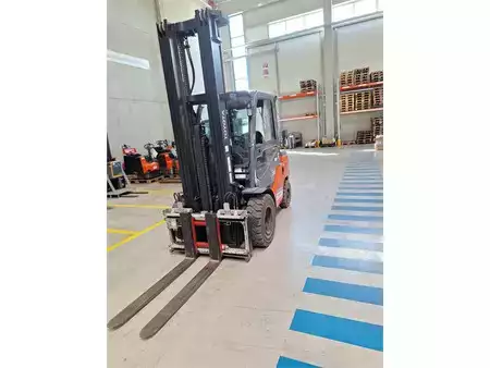 Diesel heftrucks 2023  Toyota 52-8FDJF35 (1)