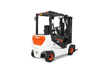 Elektromos 4 kerekű 2024  Bobcat B30NS (1)