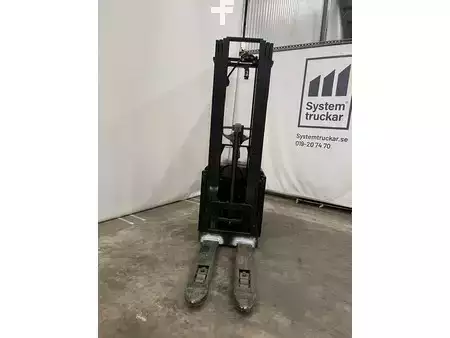Stapelaars 2009  BT SPE125L (2)