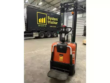 Stapelaars 2009  BT SPE125L (4)