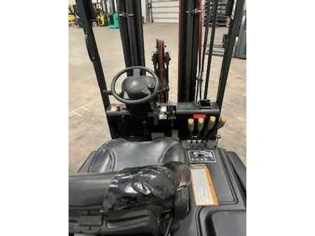 Chariots électriques à 3 roues 2014  Utilev UT18PTE (4)