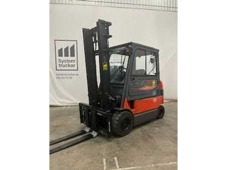 Sähkö - 4 pyör 2011  Toyota 7FBM30 (1)