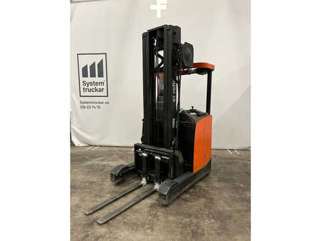 Reach Trucks 2013  BT RRE160E (1)