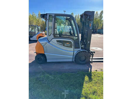 Carrelli elettrici 4 ruote 2023  Still RX60-50 (2)