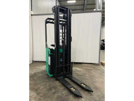 Apilador eléctrico 2025  Mitsubishi SBR16N2i (2)