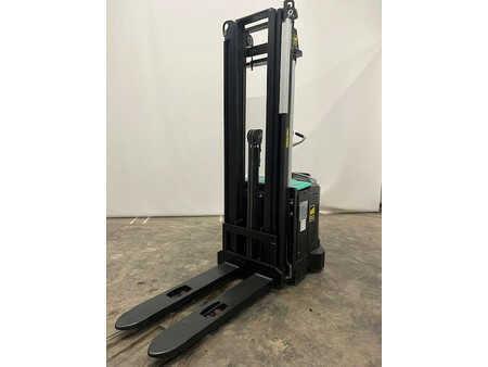 Pinontavaunu 2019  Mitsubishi SBV16N (1)