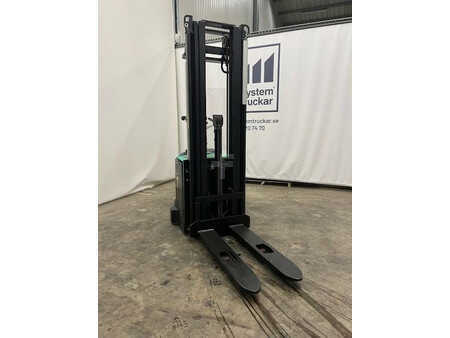 Pinontavaunu 2019  Mitsubishi SBV16N (3)