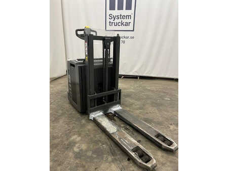 Ledstaplare gå 2016  Un Forklift icarrier PDP200 (2)