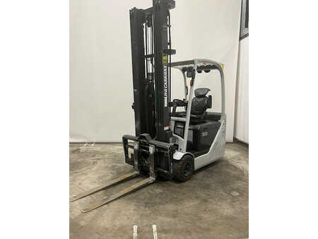 Eléctrica de 3 ruedas 2018  Unicarriers TX3-20L (1)