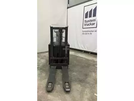 Stacker pedestre 2018  Atlet PDP200 (2)