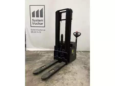 Magasemelésű béka 2022  HC (Hangcha) CDD12 (1)