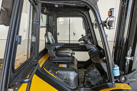 Diesel Forklifts 2021  Yale GDP25UX (4) 