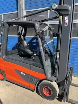4-wiel elektrische heftrucks 2018  Linde E30L-01 (10)