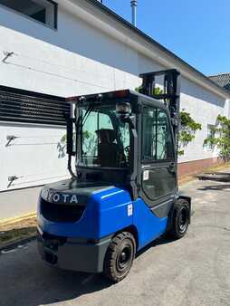 Dieselový VZV 2017  Toyota 06-8FDJ35F (6)