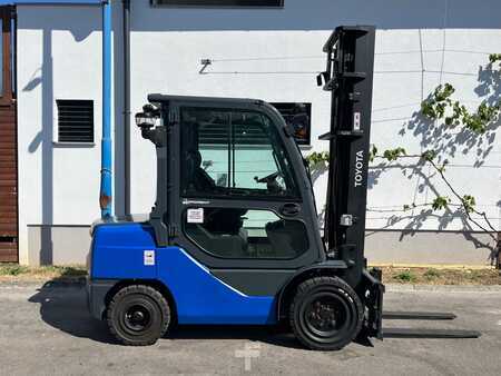 Dieselový VZV 2017  Toyota 06-8FDJ35F (7)