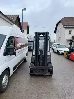 Electric - 4 wheels 2005  Linde E25 (10)