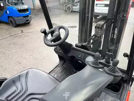 Electric - 4 wheels 2005  Linde E25 (5)