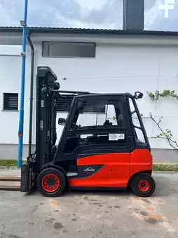 Electric - 4 wheels 2018  Linde E50/600 (1)