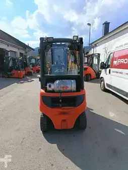 LPG Forklifts 2020  Linde H18T (4)