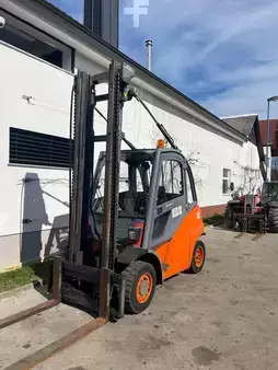 Diesel Forklifts 2004  Linde H40D (2)