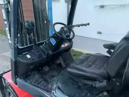 Carretilla elevadora GLP 2018  Heli CPYD 35 (4)