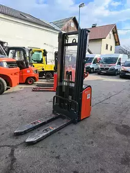 Pallet Stackers 2013  Linde L14 (2)