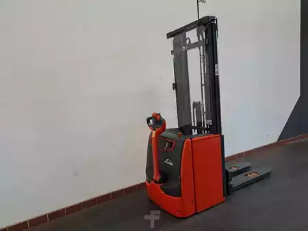 Gerbeurs à conducteur porté debout 2019  Linde L 20 (2)