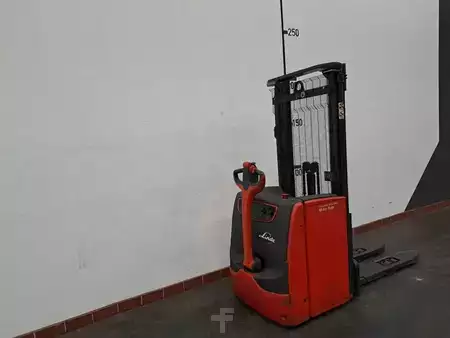 Apilador eléctrico 2021  Linde L16: 1,6t (1173-01) (B) (2)