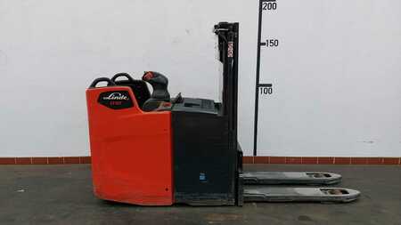 Stackers Stand-on Linde D 10 FP