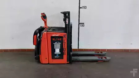 Tukipyörätrukki 2022  Linde D12 AP : 1,2t / 2t (133-01) (1)