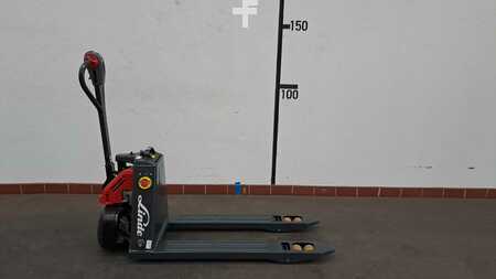 Electric Pallet Trucks 2022  Linde MT15C (1)