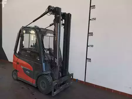 Elektro čtyřkolový VZV 2024  Linde E 25: 2,5t (3)