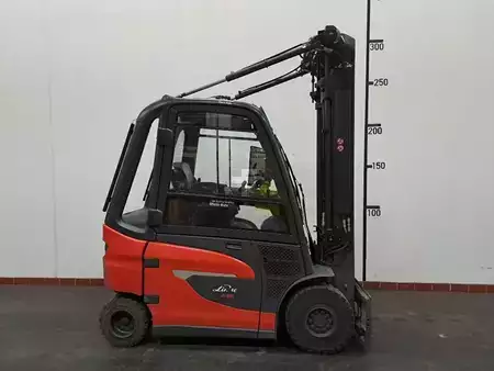 Elektro čtyřkolový VZV 2024  Linde E 25: 2,5t (1)