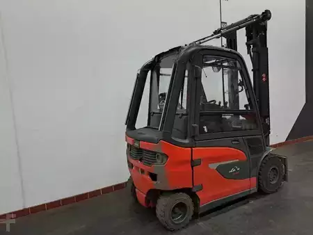 Elektro čtyřkolový VZV 2024  Linde E 25: 2,5t (2)