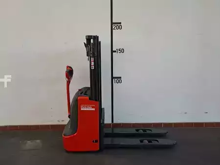Stacker pedestre 2022  Linde L10 (1)