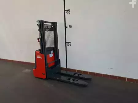 Stacker pedestre 2022  Linde L10 (3)