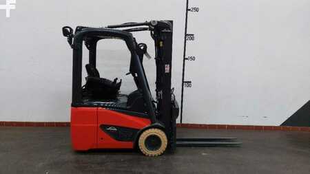 Elektryczne 3-kołowe 2020  Linde E 12 EVO (1)